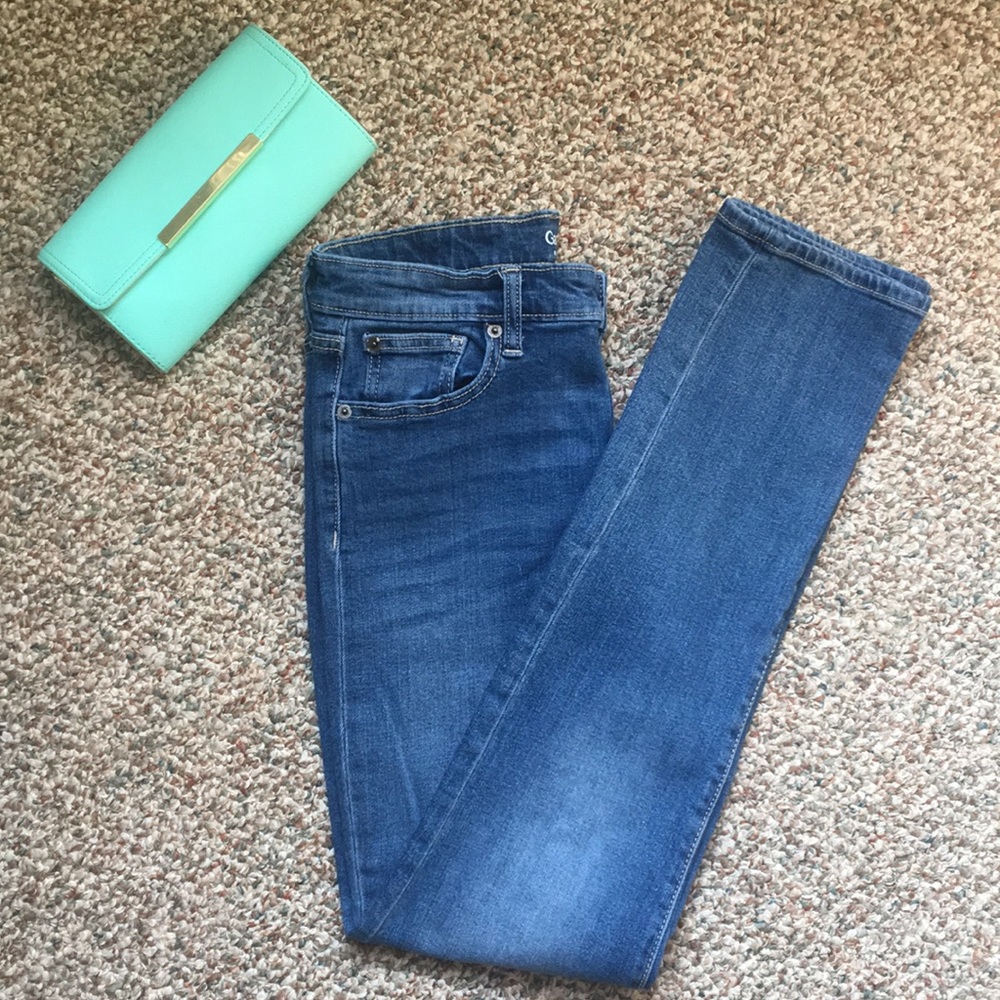 GAP STRAIGHT CUFF JEANS
